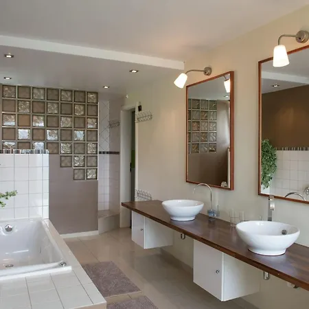 Luxury In With Bubble Bath * Stavelot